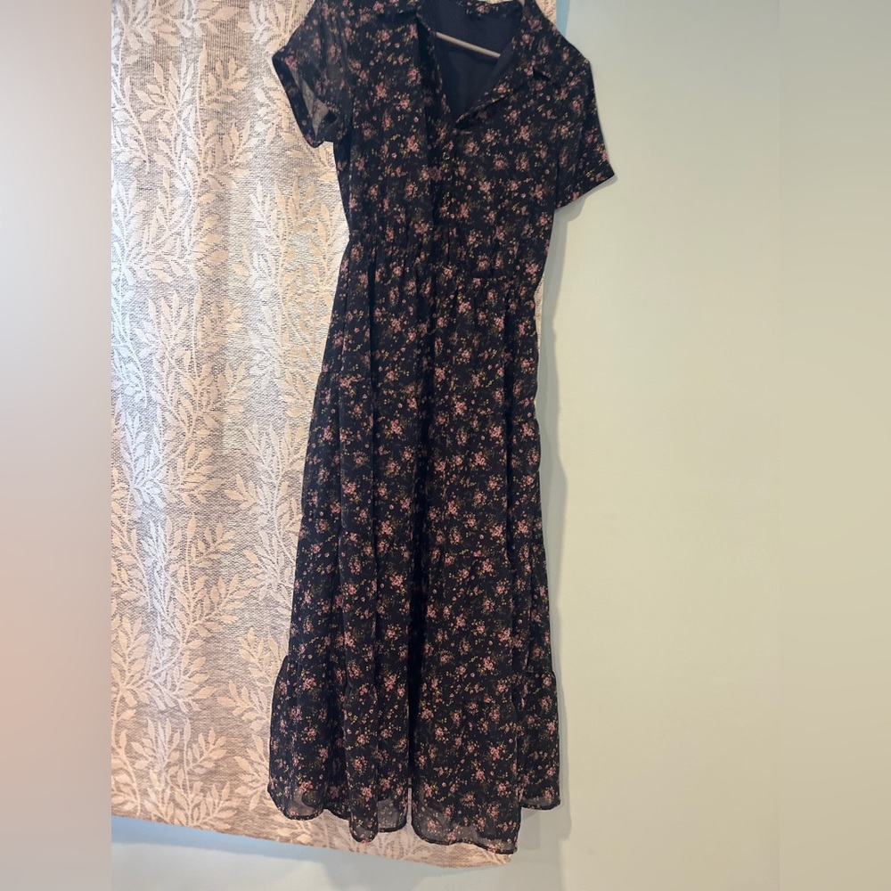 Chic Black Floral Maxi Dress